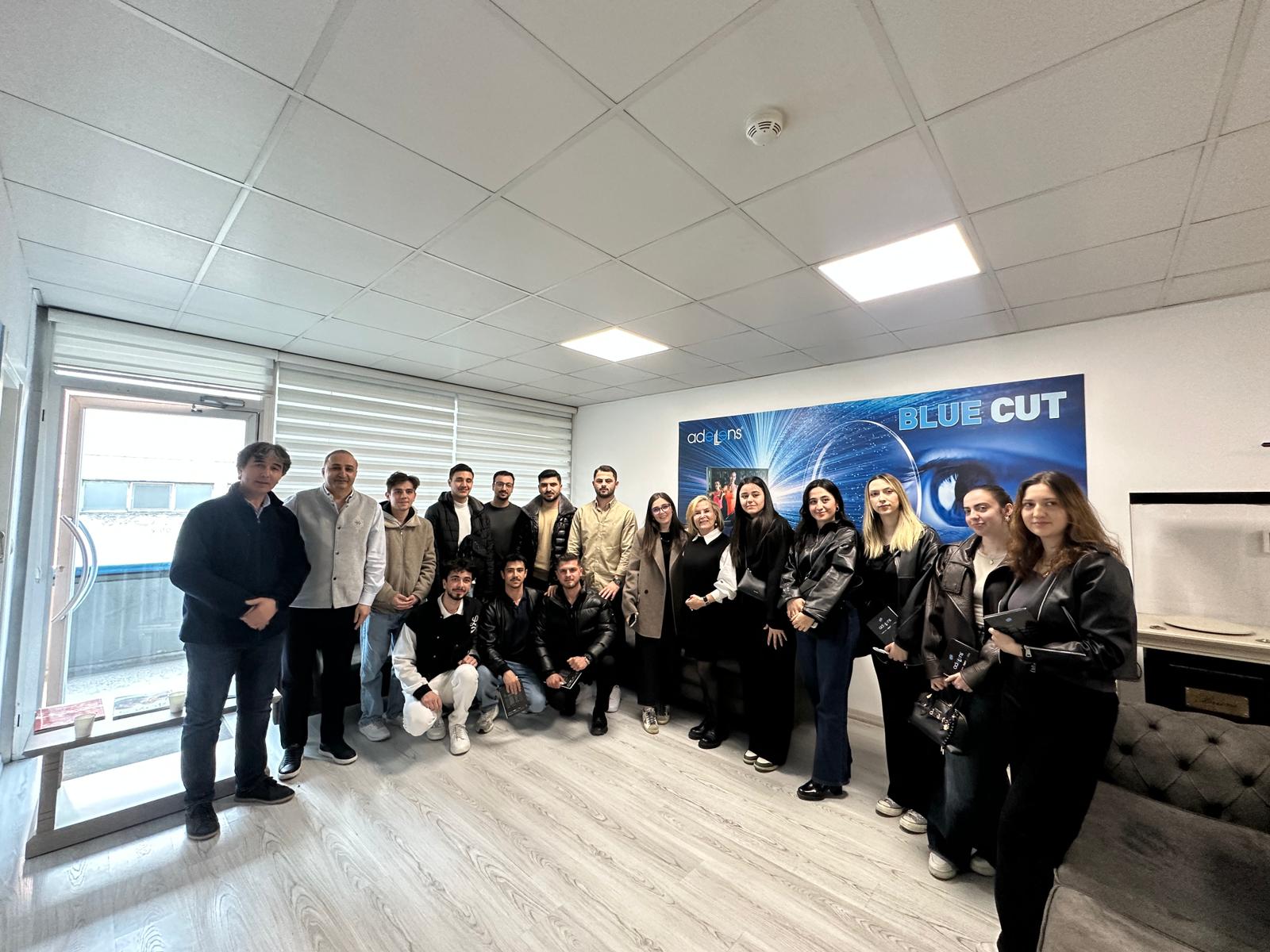 İstanbul Üniversitesi Öğrenci ve Akademisyenleri Adellens’i Ziyaret Etti